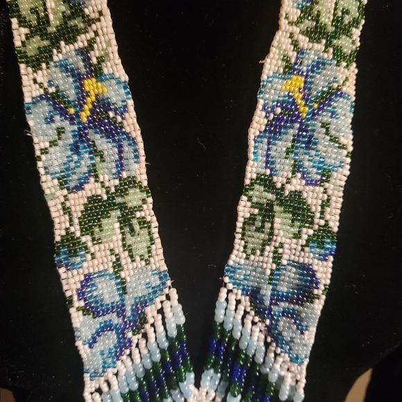 BEAUTIFUL GERDAN NECKLACE HANDMADE IN UKRAIN - Picture 3 of 3